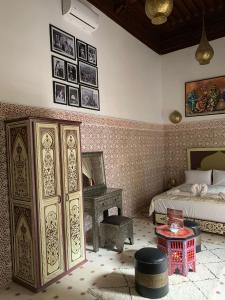 Riad Dar Hamid Hotel & Spa客房内的一张或多张床位