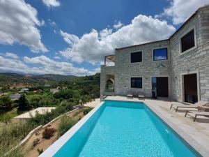 Πισίνα στο ή κοντά στο Villa Olive Valley