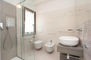 Koupelna v ubytování Lu Lioni Rooms