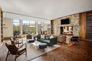 TV a/nebo společenská místnost v ubytování Westin ResortUnit 824