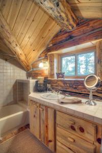 Köök või kööginurk majutusasutuses Elk Mountain Retreat