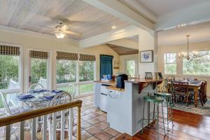 Φωτογραφία από το άλμπουμ του Under The Oaks - Island Living At Its Best σε Isle of Palms