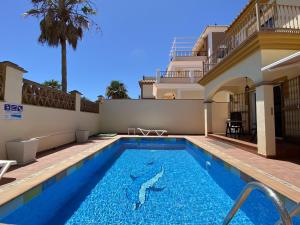 Bazén v ubytování Villa Madrid Private Pool Casasol nebo v jeho okolí