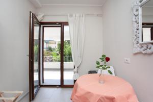 Postel nebo postele na pokoji v ubytování Lu Lioni Rooms