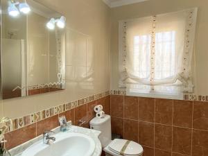 Koupelna v ubytování Villa Madrid Private Pool Casasol