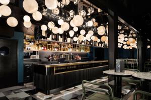 Setustofa eða bar á QT Newcastle
