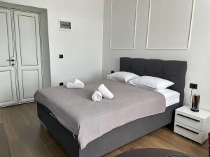 Posteľ alebo postele v izbe v ubytovaní Navis city apartments