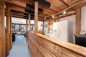 Η κουζίνα ή μικρή κουζίνα στο Tamarron Lodge Loft 506