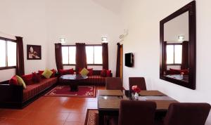 Istumisnurk majutusasutuses Farah Inn Ifrane