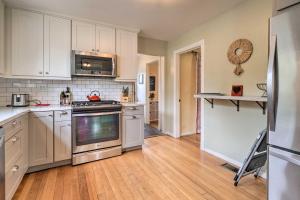 Gallery image of Charming Santa Paula Home - Walk to Downtown! in Santa Paula +26 photos