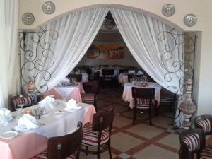 Restaurace v ubytování Hotel de charme et SPA Dar El Bhar