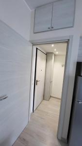 Kép Fondazione Prada metro Corvetto splendido monolocale ristrutturato ben arredato szállásáról Milánóban a galériában