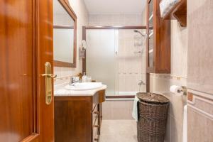 Kúpeľňa v ubytovaní Apartamento Capuchinos Centro by Renthas