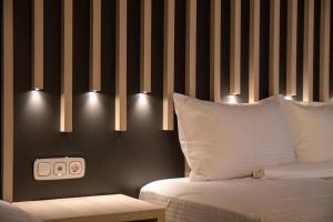 Posteľ alebo postele v izbe v ubytovaní SithoniaRS Luxury Apartment 2nd Floor with Sea View