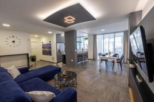 Μια τηλεόραση ή/και κέντρο ψυχαγωγίας στο Apartmani Bernarda