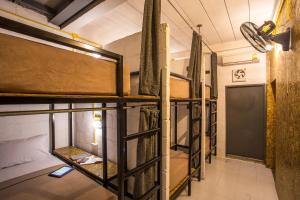 Palanda nebo palandy na pokoji v ubytování Loft Hostel Koh Tao