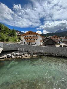 Zdjęcie z galerii obiektu Kuenz Dolomites App 5 w mieście San Candido