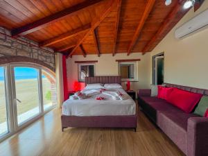 Postel nebo postele na pokoji v ubytování Ibiza Resort