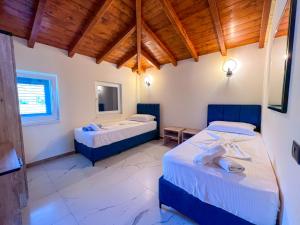 Postel nebo postele na pokoji v ubytování Ibiza Resort