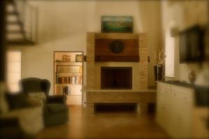 A television and/or entertainment centre at B&B Al Tramonto Portopalo