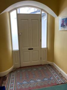 Gallery image of Elegant two-bed apartment in courtyard setting in Straffan