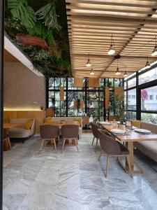 Restaurant o un lloc per menjar a Suite Loc Luxury Aparthotel