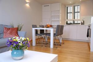 Kuchyň nebo kuchyňský kout v ubytování Apartment Volat