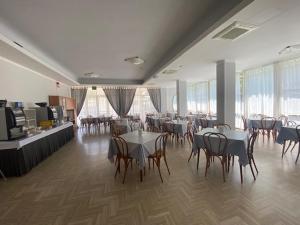 Restaurace v ubytování Hotel Monaco - parcheggio incluso e piscina - min 2 gg