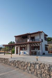 Imagen de la galería de Ligres Beach - 2 Bedrooms Apartment Sea View, en Agia Paraskevi