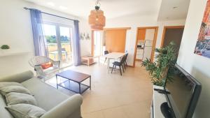 Posezení v ubytování Cabanas Gardens-T1 PH Apartment WPCG 55