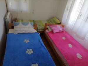 Postel nebo postele na pokoji v ubytování Seosko domaćinstvo Gojnić - Donji Brčeli