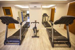 Fitness centrum a/nebo fitness zařízení v ubytování Intercity Teresópolis