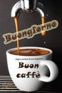 una tazza di caffè con il caffè versato dentro di Emmanueli65 fronte clinica per 4 matrimoniale e castello a Piacenza