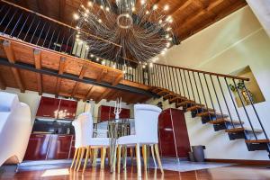 Posedenie v ubytovaní Luxury Design Loft - [Piazza Pontida]