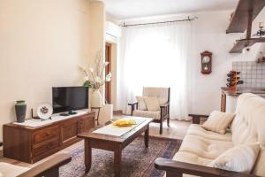 TV a/nebo společenská místnost v ubytování Villa Marivessus