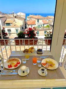 Jedlo v ubytovaní bed & breakfast alebo blízkom okolí