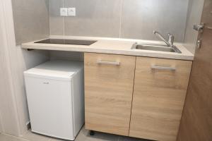 A kitchen or kitchenette at LA CASA DE PROFESOR 1