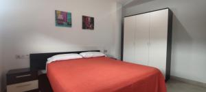 Кровать или кровати в номере Apartamentos Cala Azul La Móra