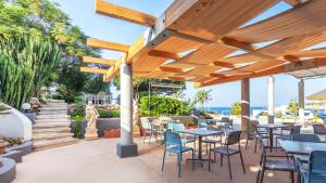 Gallery image of AX Sunny Coast Resort & Spa in St. Paul's Bay