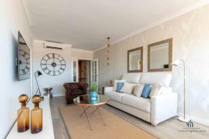 A seating area at Living4Malaga Infinity Views Penthouse