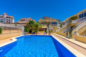 The swimming pool at or close to Villa Capricho Playa - Palm Beach