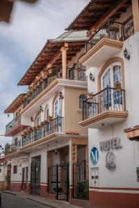 Budova, kde se hotel nachází