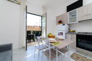 Η κουζίνα ή μικρή κουζίνα στο Estate4home - Sottovoce