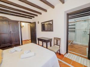 Postel nebo postele na pokoji v ubytování Tu Villa Rural Lentisco 8 Dormitorios Piscina privada