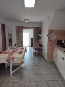 Kuchyň nebo kuchyňský kout v ubytování Casa Máxica de Oia