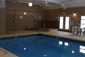 Gallery image of Gray Wolf Lodge in Manistique +17 photos