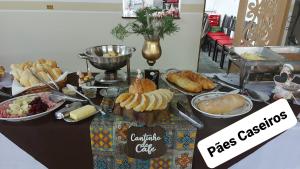 Comida en o cerca de este hotel