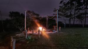 Jardín al aire libre en Recanto Varandas Guararema