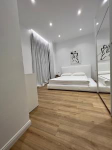 Uma cama ou camas num quarto em Royal Paradise Green Coast Resort Palase