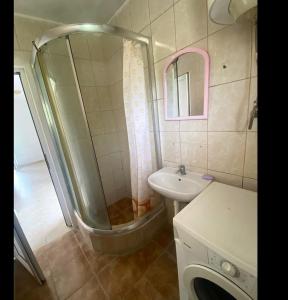 Ванна кімната в Apartmani Zelenika